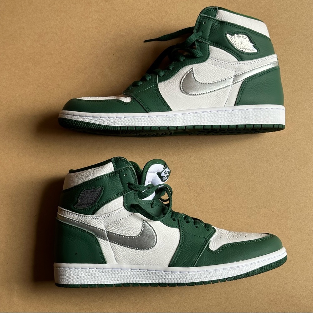Air Jordan 1 Retro High OG green
Released Dec 2022
Worn twice, not into it.